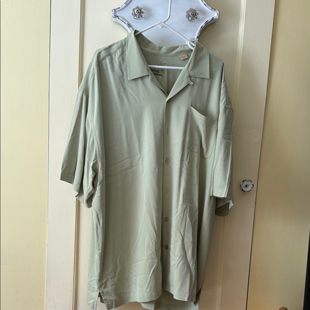 Tommy Bahama Light Green Casual Button Down Shirt
